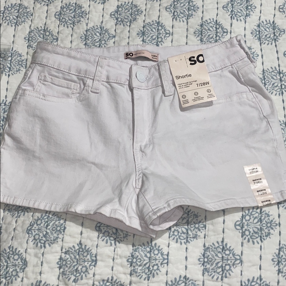 White Shortie Shorts New with tags size 7/28waist